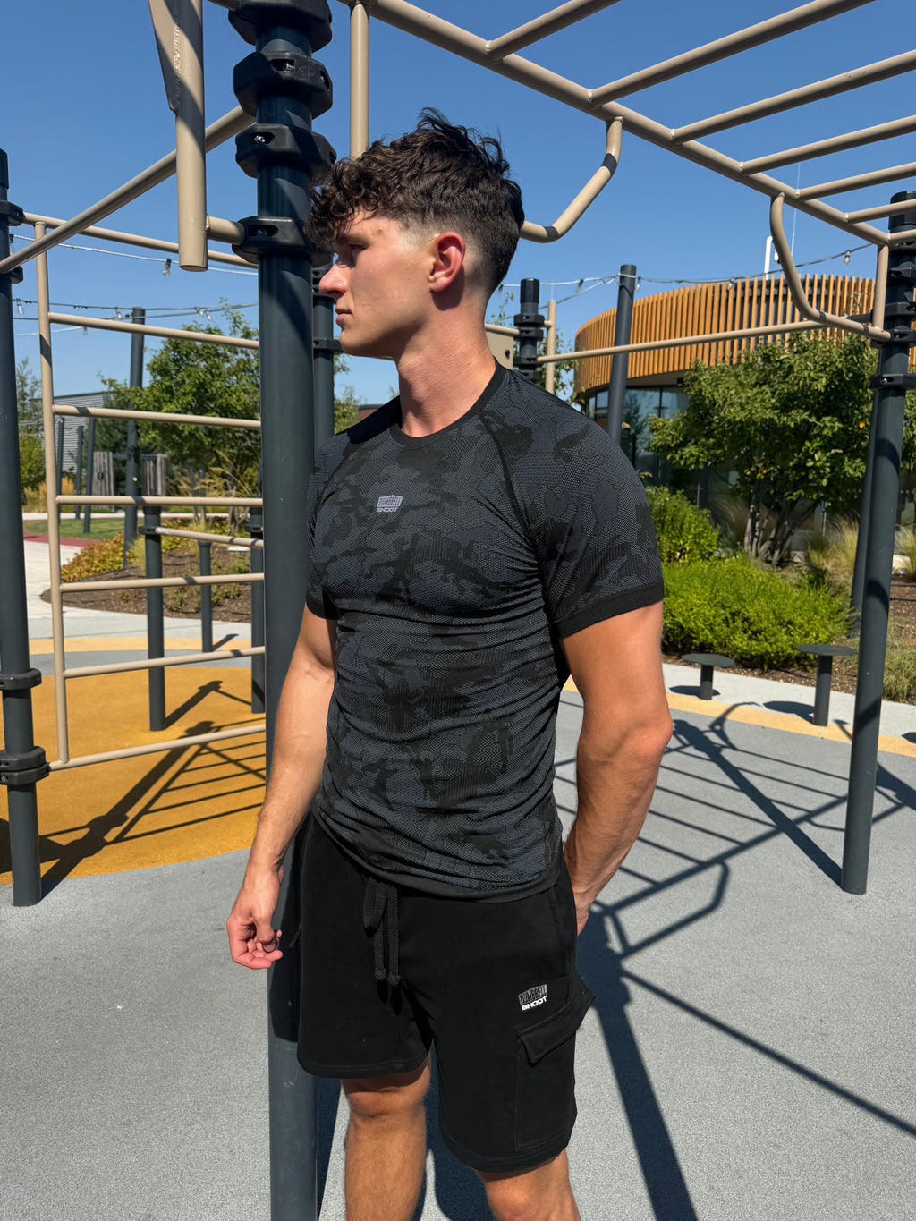 Dumbbell Shoot Compression Tee